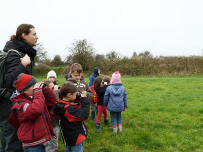 Photo d'une animation nature avec une classe