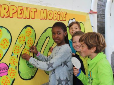 Photo Emile, le serpent mobile à l'école de Barvaux/Ourthe