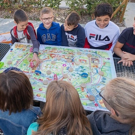 Optimove Junior : enfants qui jouent
